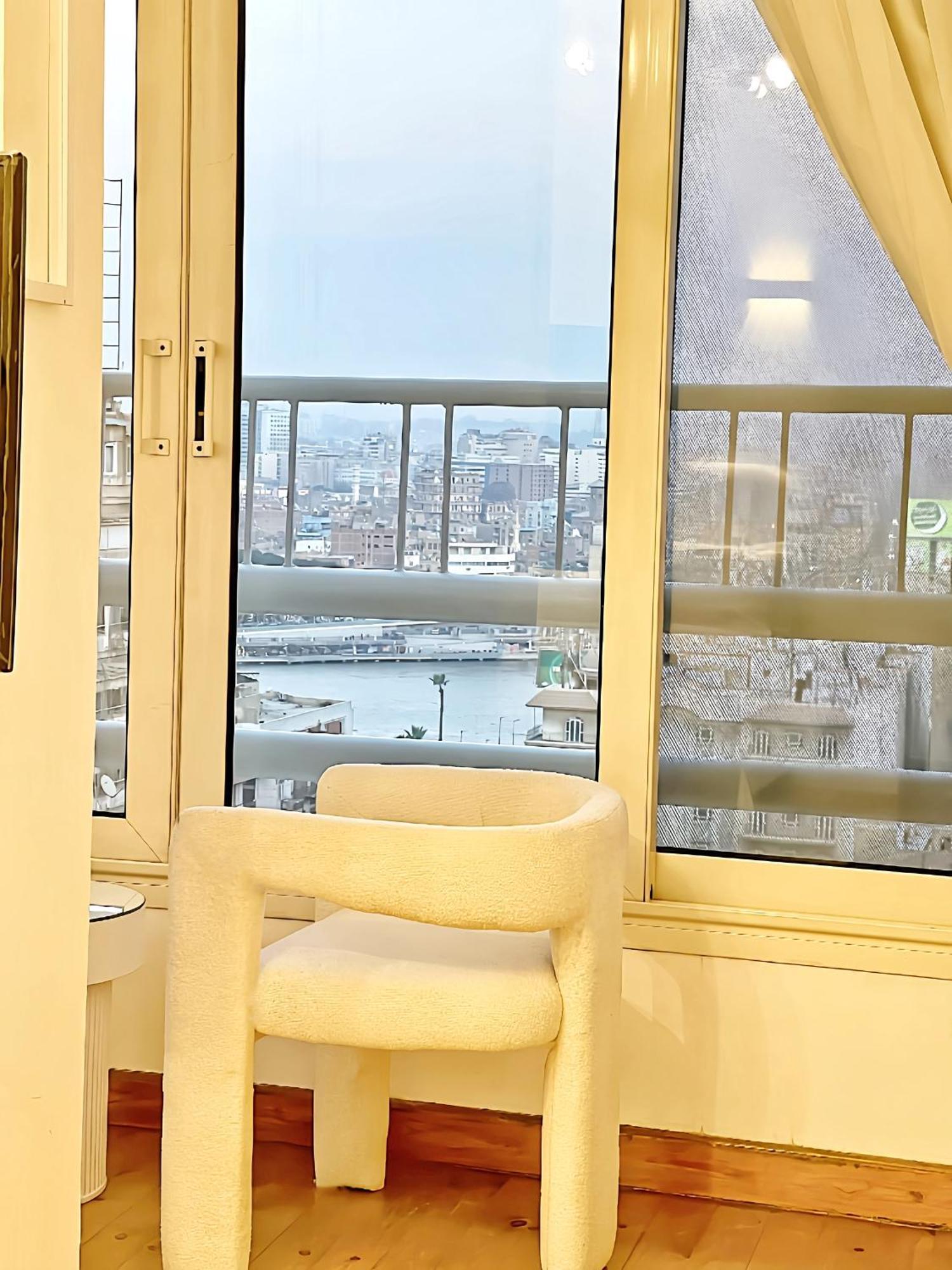 Apartment Nile Zamalek - Luxurious Retreat Cairo